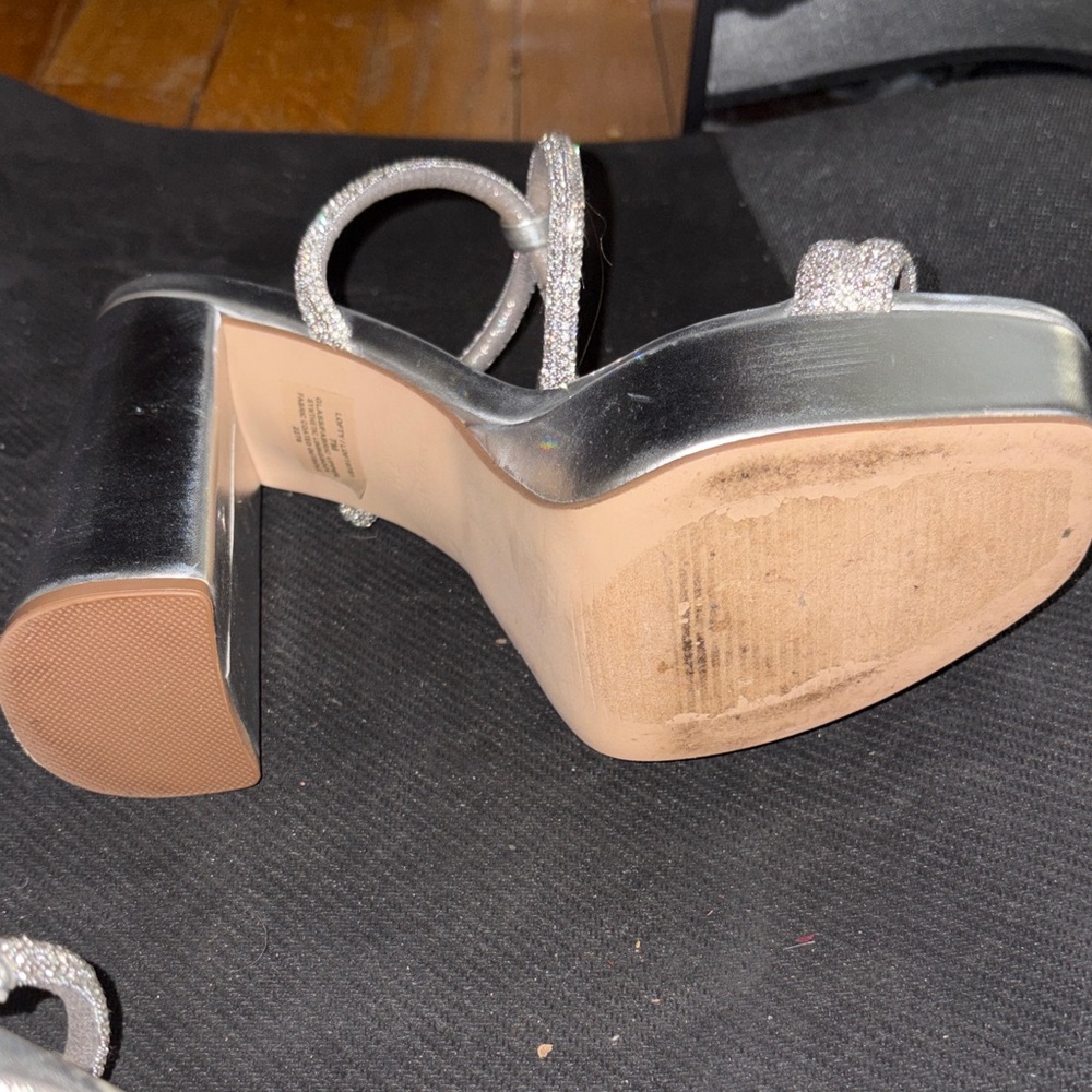 Steve Madden Metallic Gold Block Heels - Picture 7 of 7